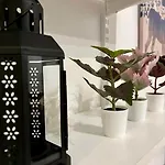 Elegant Apartment In Lovely Location